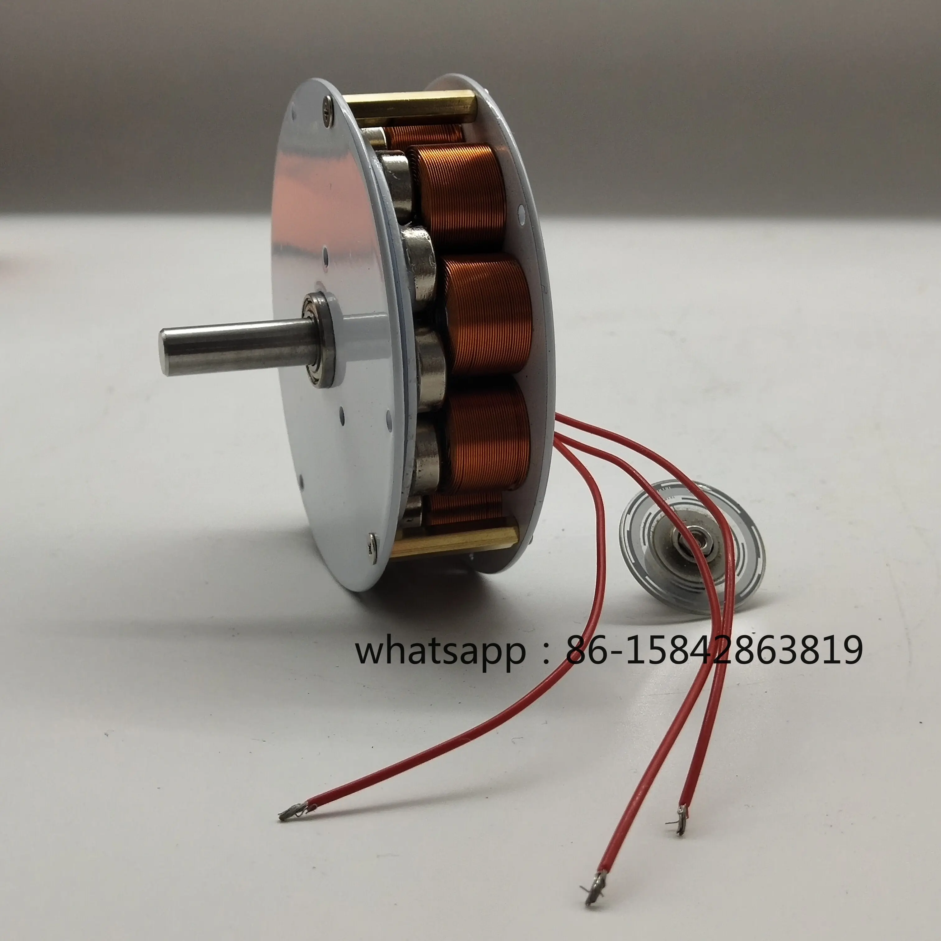 Micro disc type with iron core generator, strong magnetic, low speed, high power generation, multi-pole, three-phase alternator