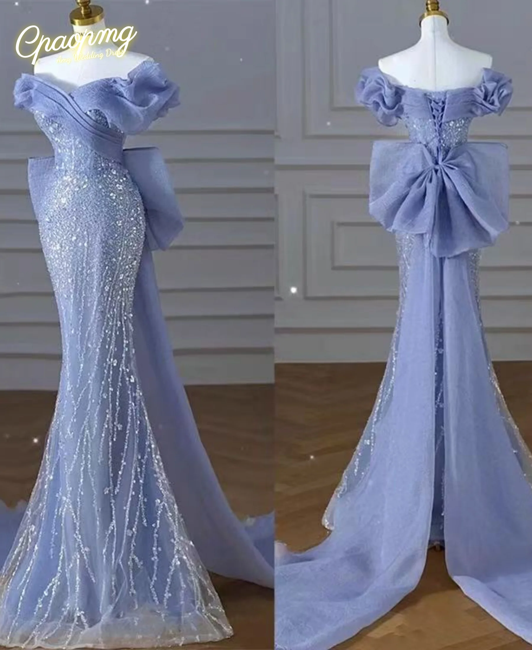 Maßgeschneidertes luxuriöses blaues schulterfreies Abendkleid mit Patchwork, Pailletten, Meerjungfrauen-Schnitt, abnehmbarer Schleifenschleppe und Faltenrock – Vestidos