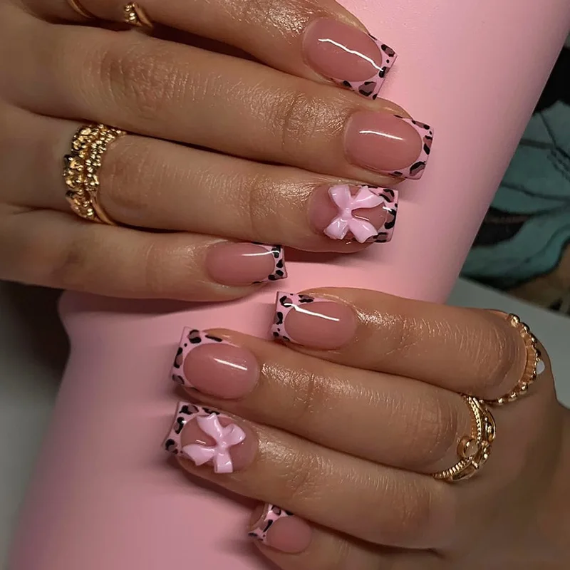 

European and American Hand-worn Armor Short Pink Leopard Print Contrasting Bow Wearing Nail Piece Fake Nail Removable 24 Pieces