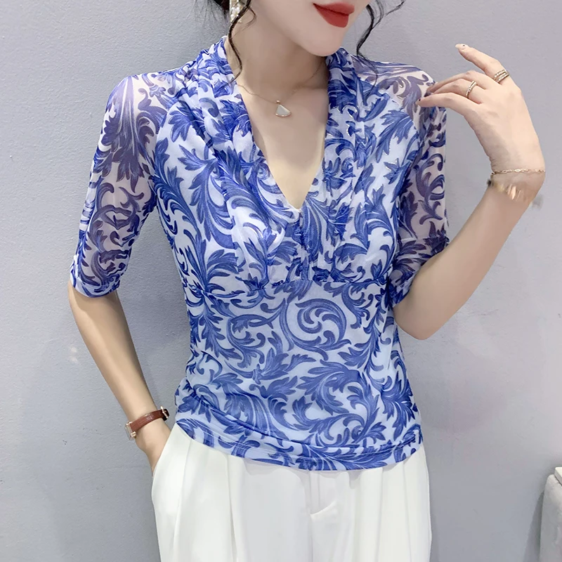 

2023 New Summer Korean Clothes Mesh Thin T-Shirt Chic Sexy Draped Knotted V-Neck Print Women Tops Half Sleeve Casual Tees 32027