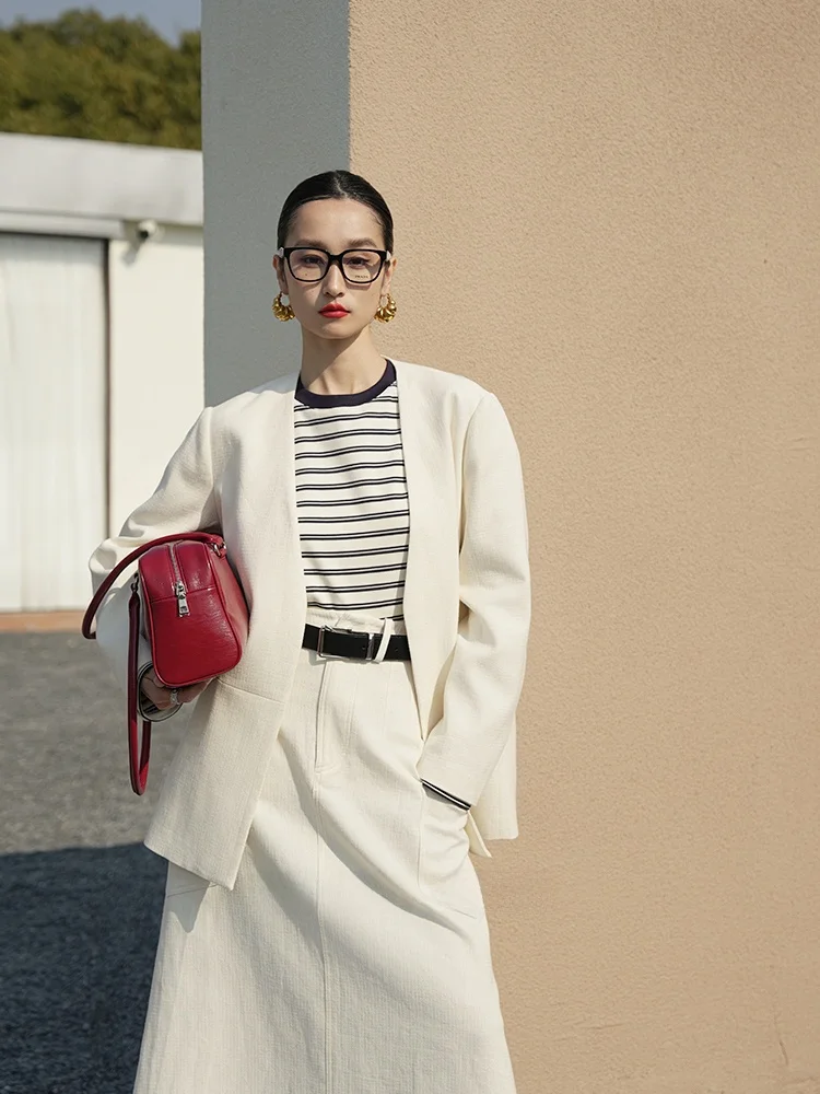 

Lemon Chen All White Minimalist Cotton Linen Blend Texture Strong Suit Skirt Set without Collar for Women Ages 25-35