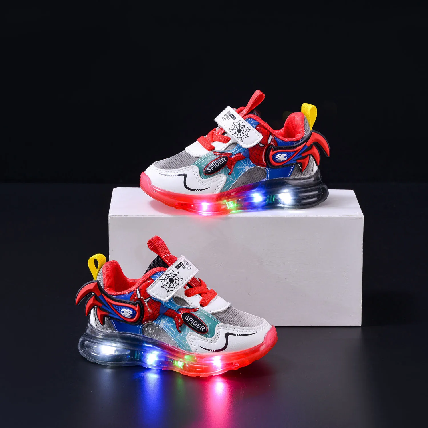 Disney Children\'s Led Light Shoes Fashion Cartoon Spiderman Boys Sneakers Girls Casual Shoes Breathable Kids Sport Shoes