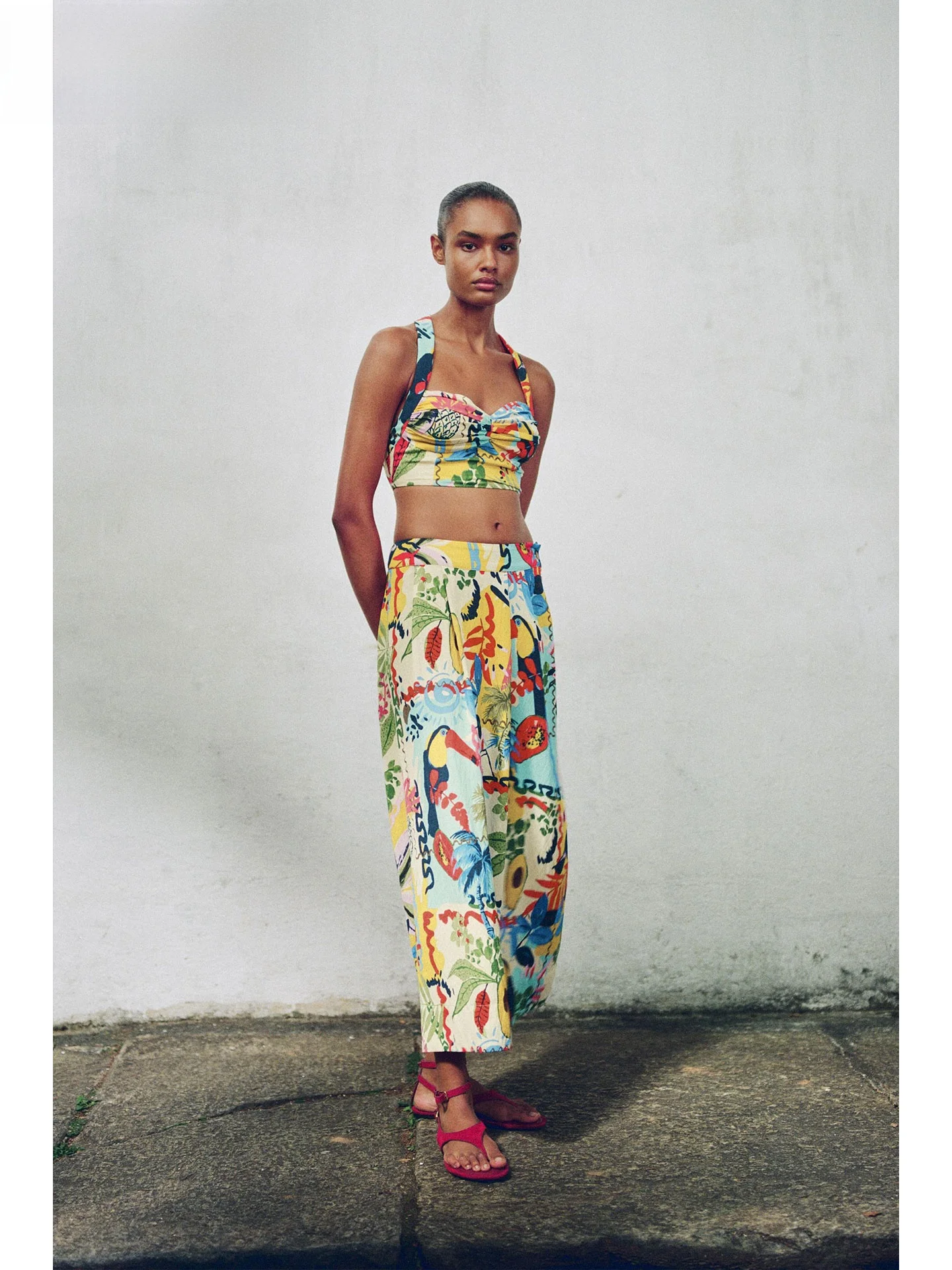 กระโปรงทรงเอลายทรอปิคอล ความยาวปานกลาง เอวสูง สไตล์ลำลอง สำหรับผู้หญิง ให้ความรู้สึกสบายๆ เหมาะกับวันหยุด กระโปรงทรงเข้ารูป ฤดูใบไม้ร่วง 2025