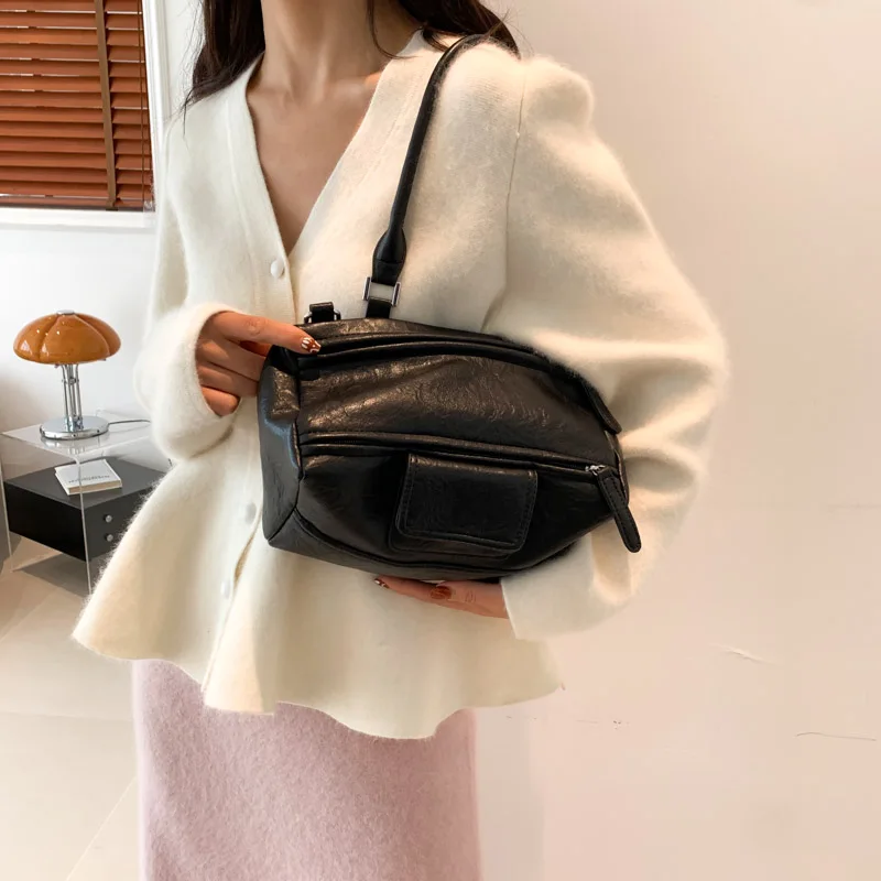 LEFTSIDE Simple Solid Color Shoulder Bags for Women 2023 Retro Fashion PU Leather Handbags Designer Pillow Crossbody Bag