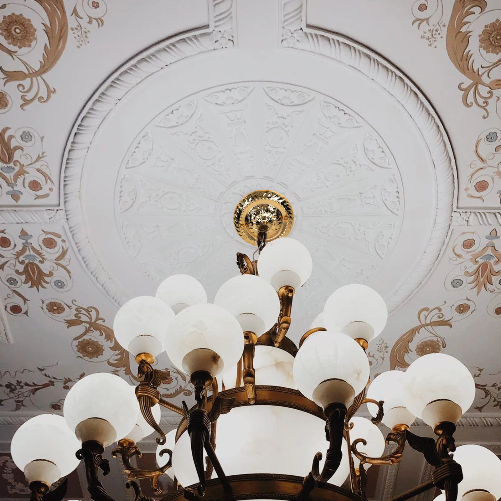 

1pcs Vintage Ceiling Cover Plate Hook Lamp Accessories Sturdy Iron Mounting for Retro Chandelier Pendant Light Holder for Cafe