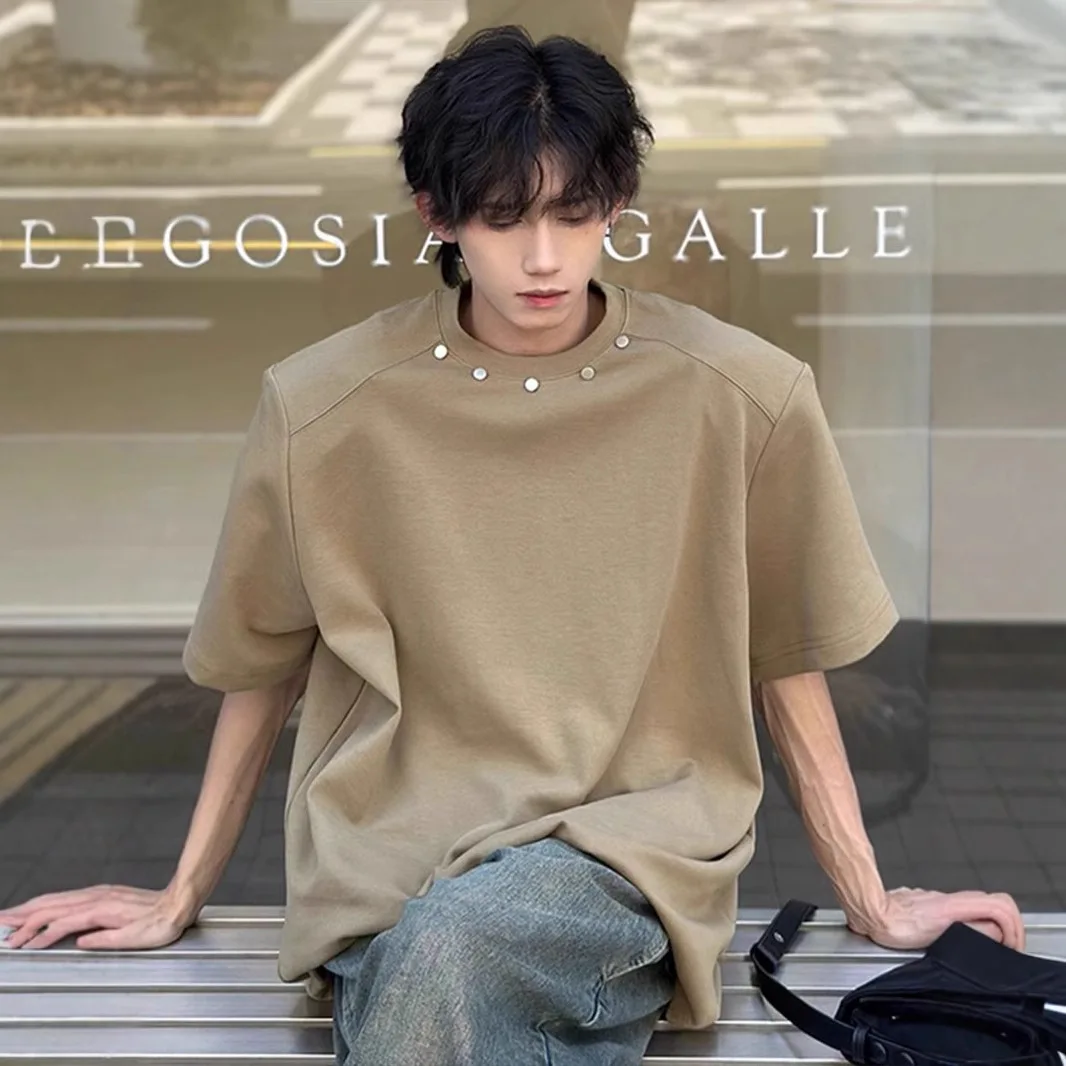 

Американская футболка в стиле ретро, короткие рукава, мужской летний металлический дизайн, нишевая тяжелая рубашка, универсальный тренд, топ с короткими рукавами