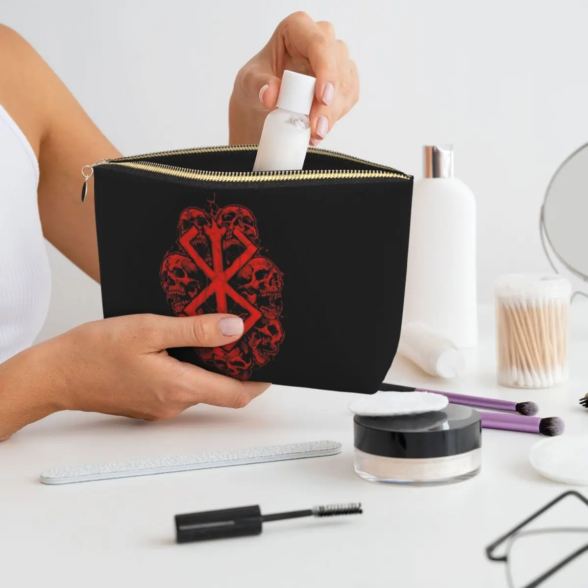 أنيمي Berserks 14 حقيبة مستحضرات التجميل النسائية السفر ماكياج المنظم الحقيبة أدوات الزينة تخزين Dopp عدة