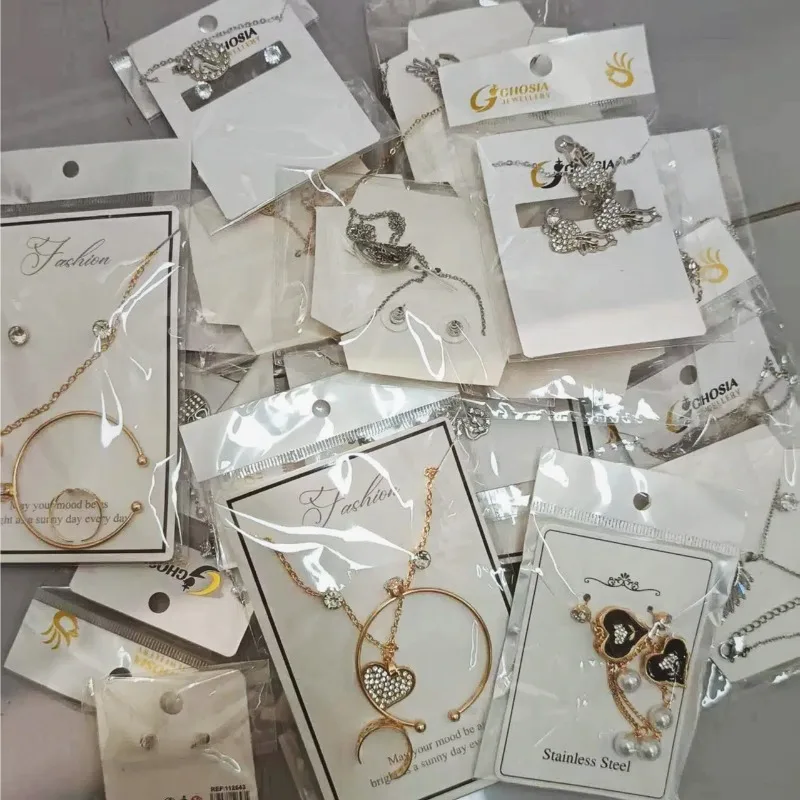 

Random 1/10/30/50/100 Pieces Gentle Jewelry Collection for Women Necklace Earrings Rings Bracelets Pendant Soft Gift