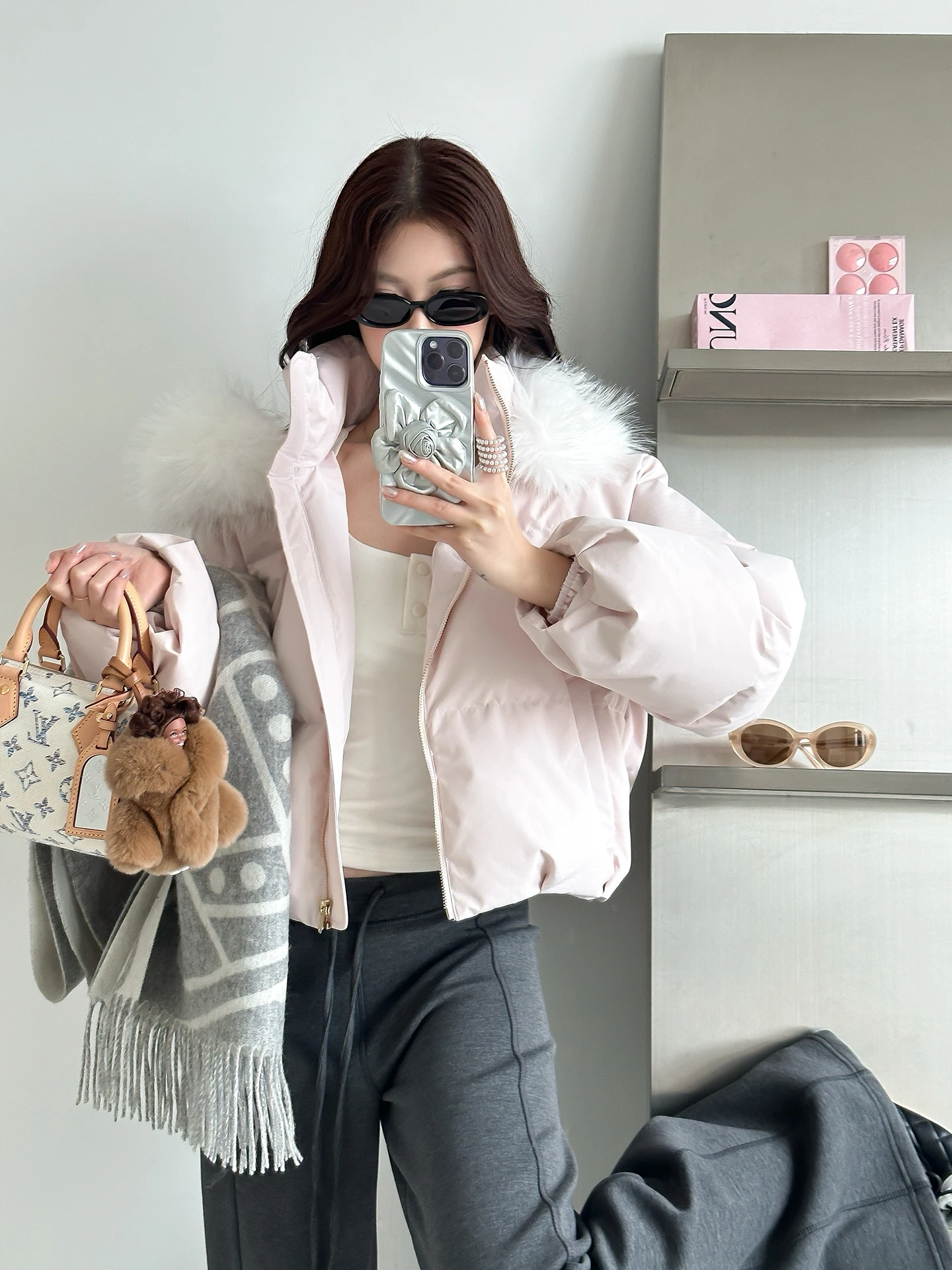 

Женская короткая пуховая куртка Sakura Mist Pink в корейском стиле, зимнее пальто с меховым воротником, теплое, с длинными рукавами, на молнии