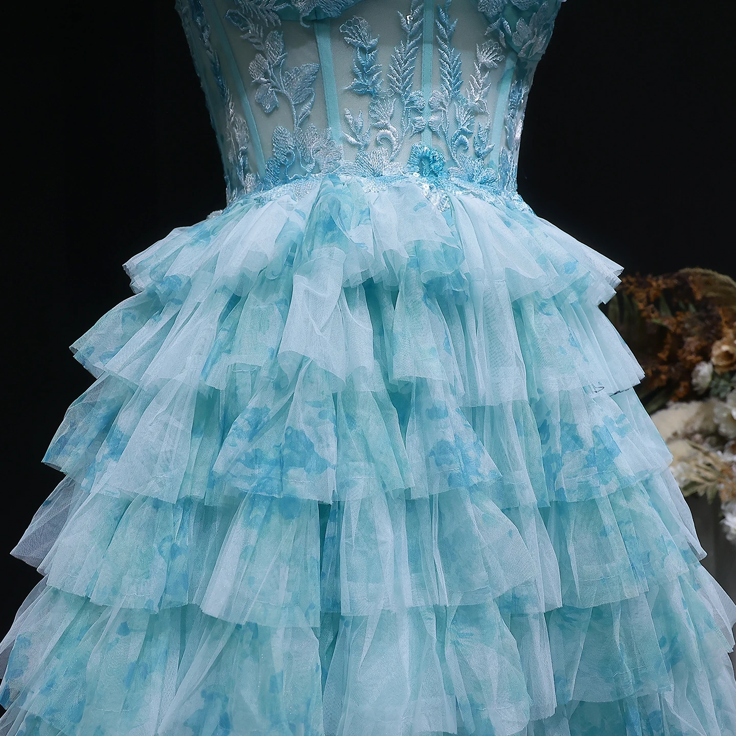 Sharon Said Aqua Trägerloses Blumenverziertes Stufenkleid aus Tüll für Abschlussball, Dubai Sexy Mini-Cocktailkleid, Abendkleid RM133 Maßanfertigung – Detail 7