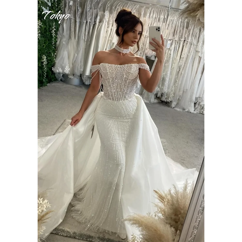 طوكيو مخصص الأبيض قبالة الكتف فستان الزفاف بلا أكمام مثير حورية البحر ثوب الزفاف عودة البريدي انفصال قطار ثوب الزفاف
