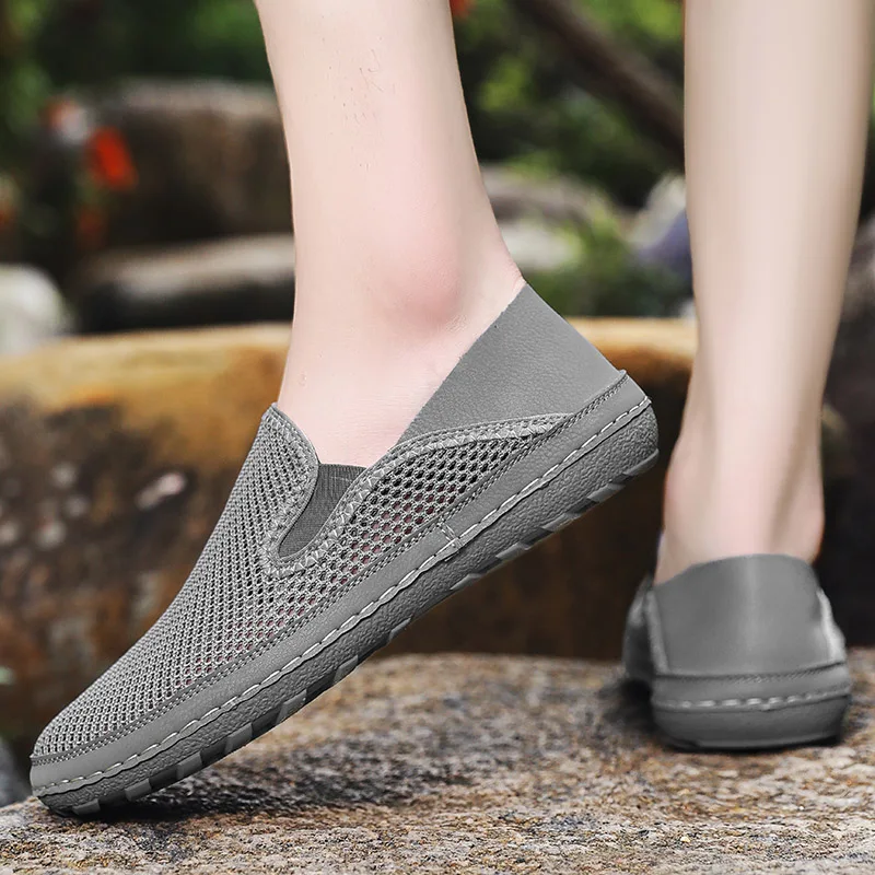 

Весенне-летняя мужская обувь. Минималистичный дизайн и удобный дышащий стиль. Для отдыха на открытом воздухе. 38-46. Новые качественные сандалии.