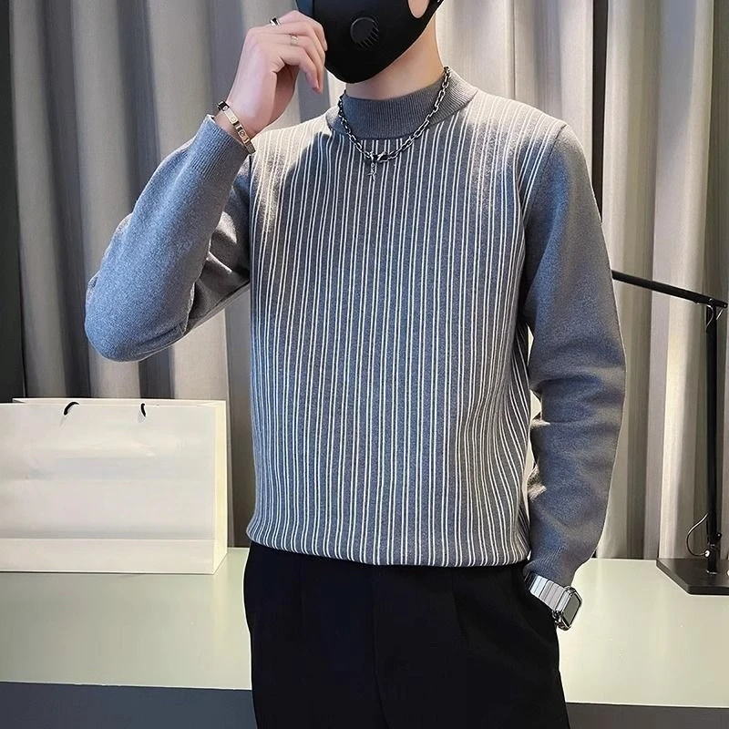 Maglione lavorato a maglia da uomo a collo alto e mezzo collo Maglieria Designer di cashmere Streetwear Abiti popolari coreani Pullover a righe con cavo da uomo