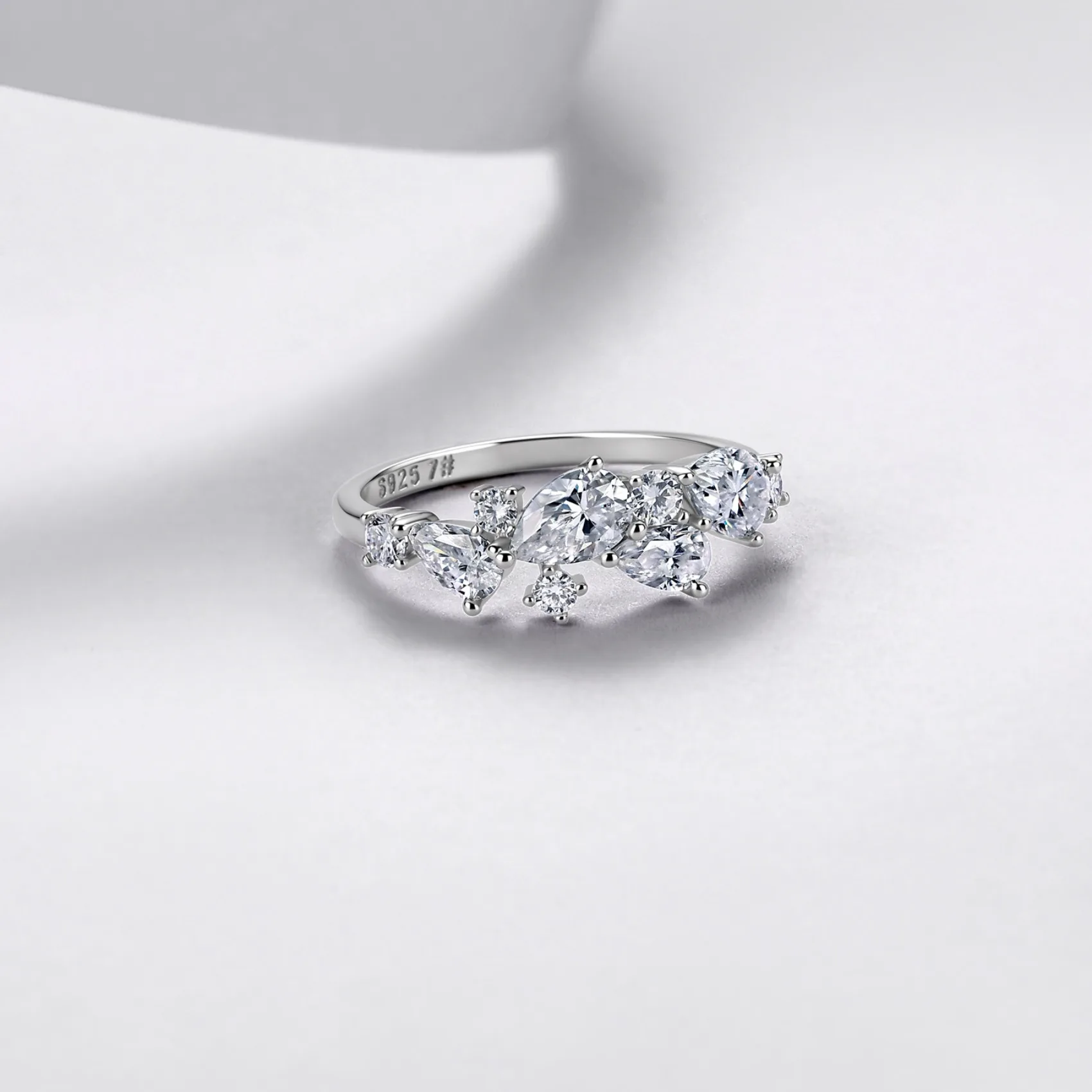 MUSHAN Luxury 925 Sterling Silver Jewelry Factory Water Drop Moissanite All Mozambican Sterling Silver Closed Ring Female
