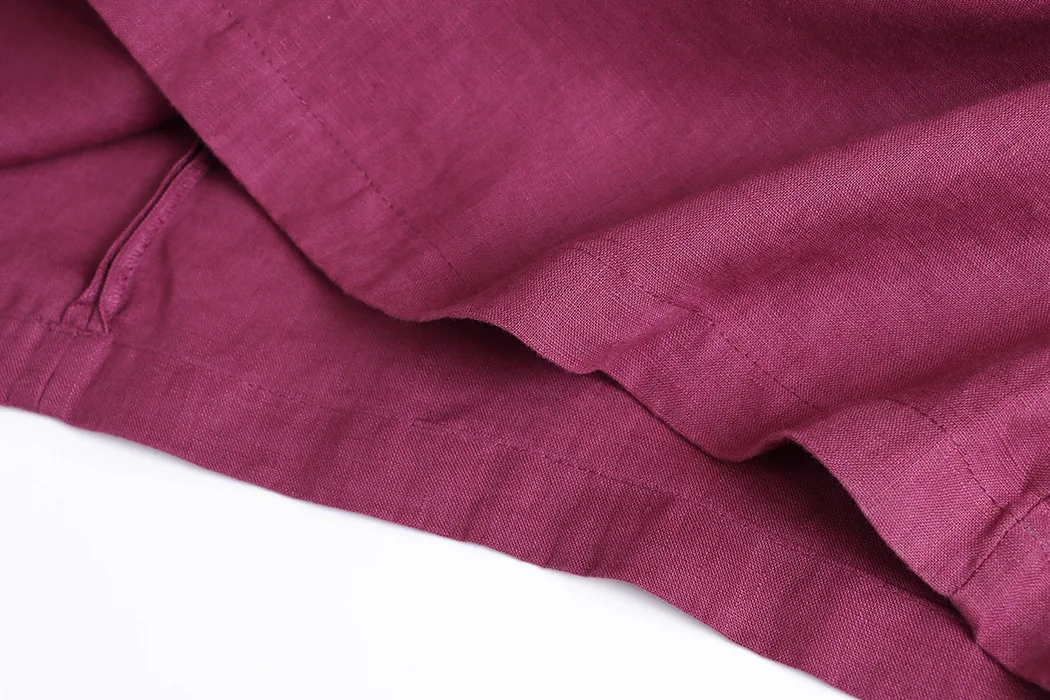 Frühlings- und Sommer-Damenkleid in Unifarbe mit Gürtel, schwarzer Spitze und eleganter Silhouette – Detail 6
