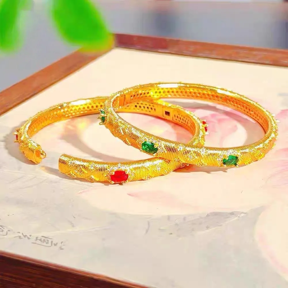 

Brushed Diamond-Studded Ruby Emerald Clasp Bracelet Women 24K Gold AU999 - AU999 valuable, gem-accented for collection & wear