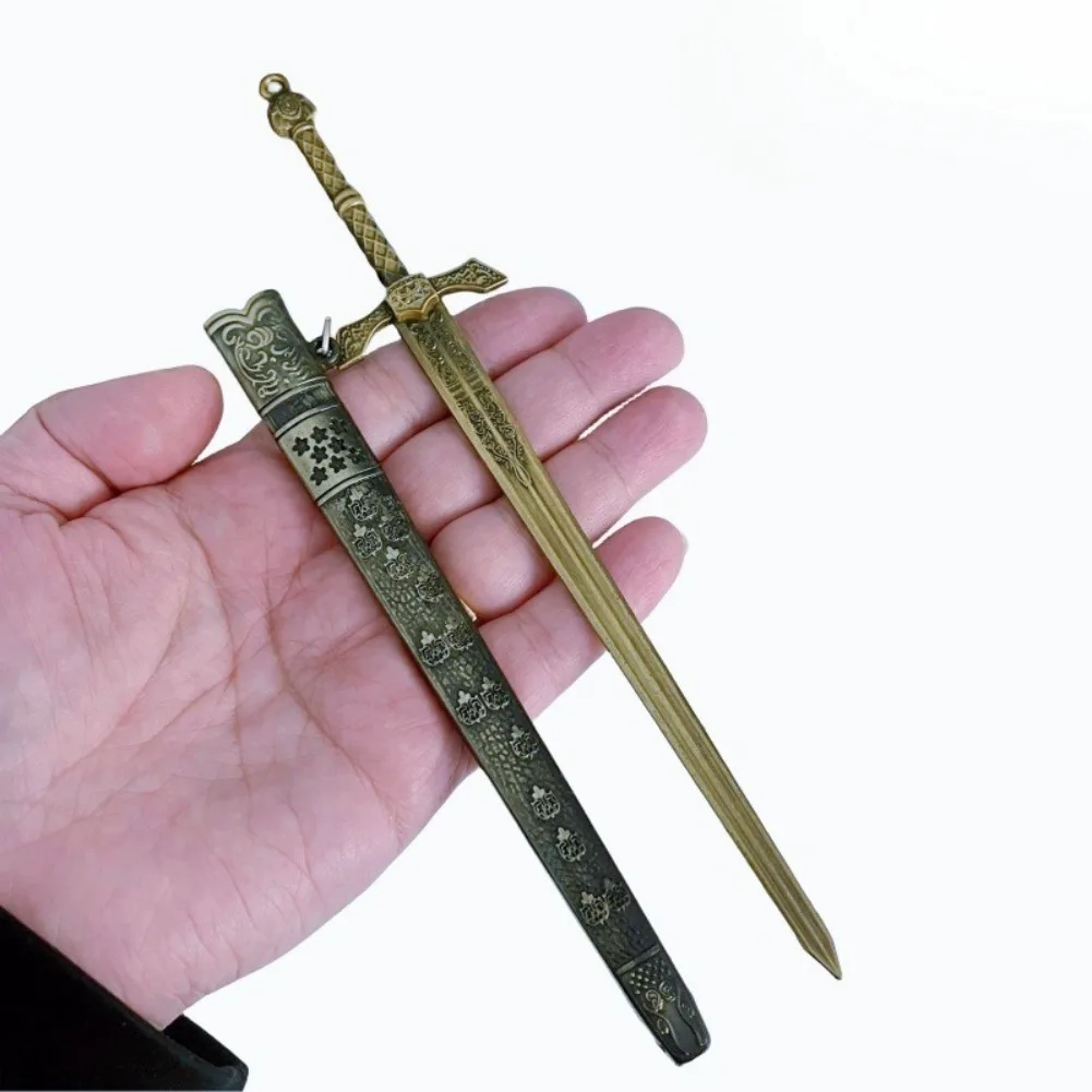 In Stock 22cm Banished Knight's Greatsword Game Peripherals Metal Model Desktop Decoration Birthday Gift Toys Can Be Wholesaled