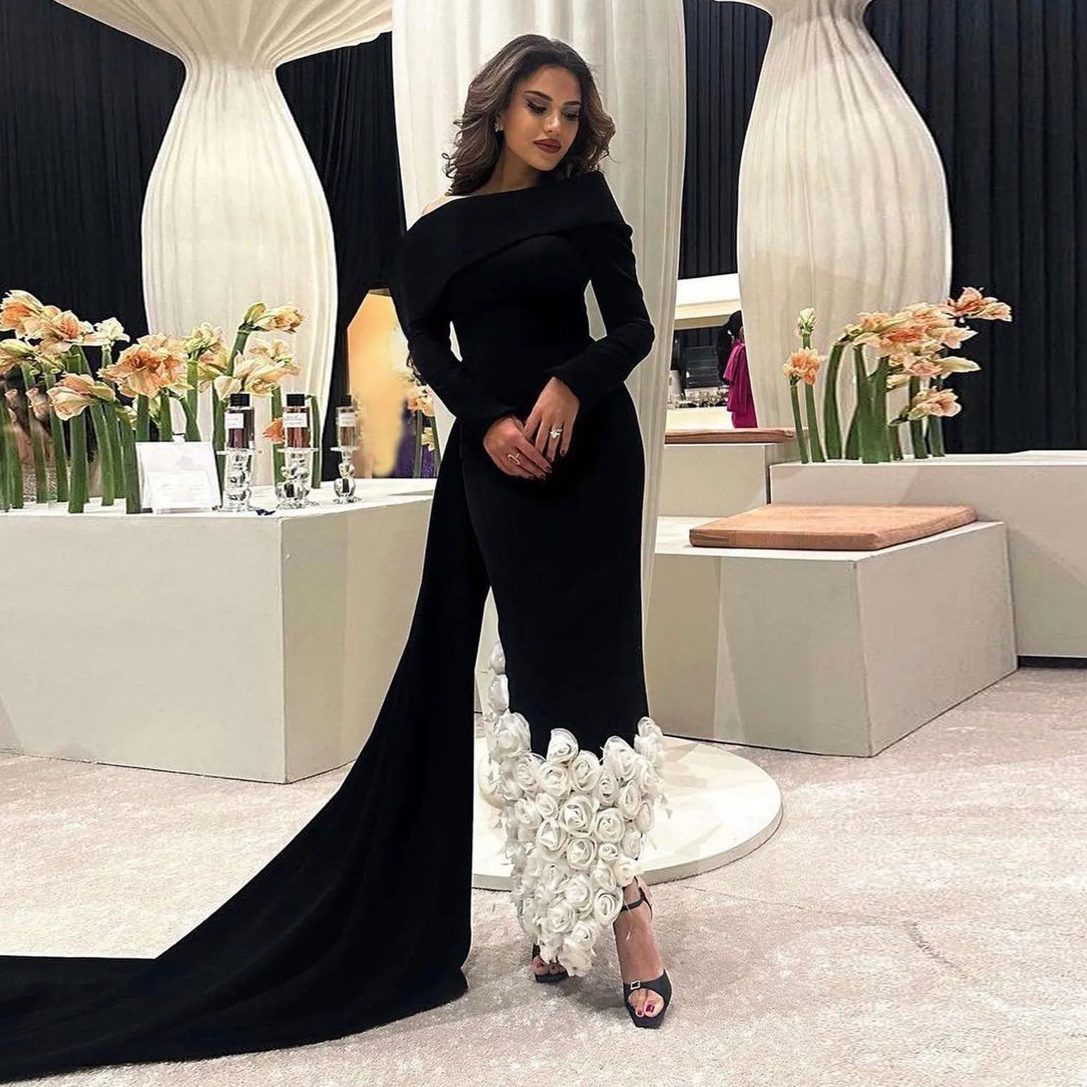 Elegant Black Bloom Women Maxi Gowns With Side Overlay Saudi Arabic Sheath Ankle Length Floral  Prom Dresses