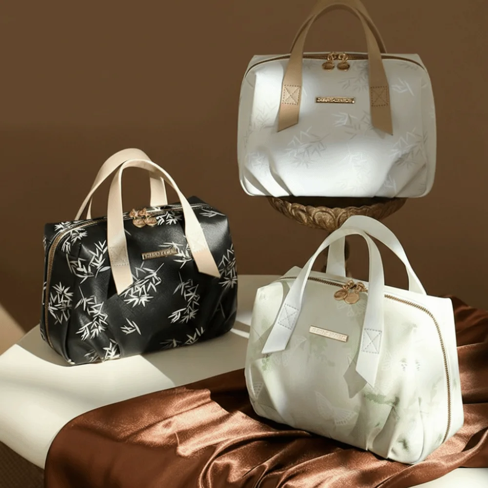 Portable Cosmetic Bag Elegant Chinese Style Makeup Bag Printing Large Capacity Toiletry Bag for Cosmetics Storage