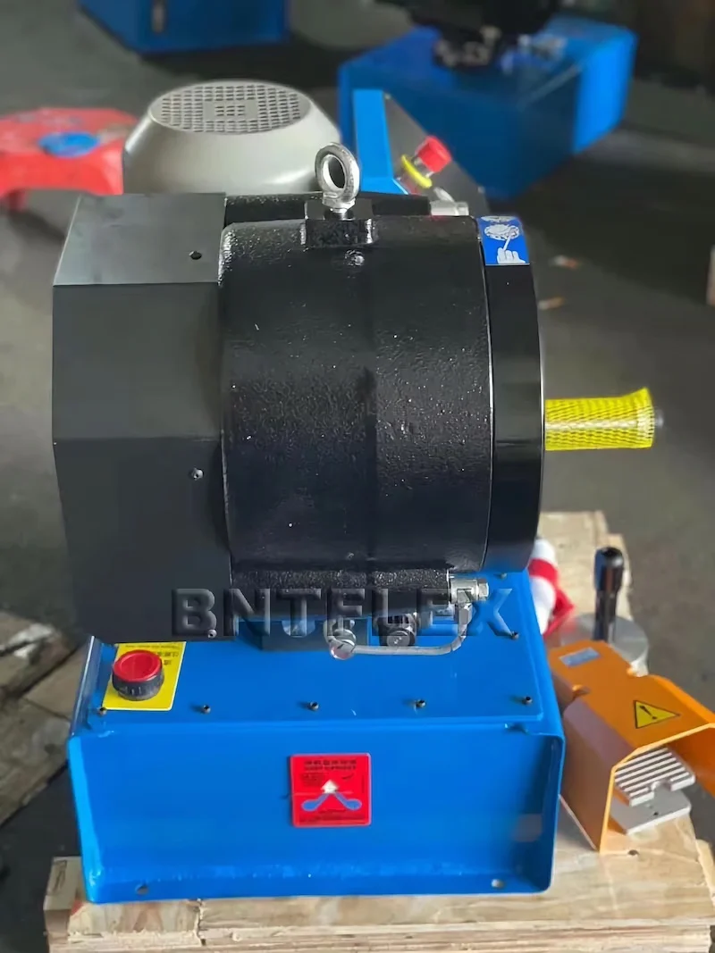 DX68 DX69 Заводской автоматический 1/4-2 ''P32 P20 Гидравлическая труба Используемый обжимной инструмент Обжимной экскаватор Машина для прессования шлангов