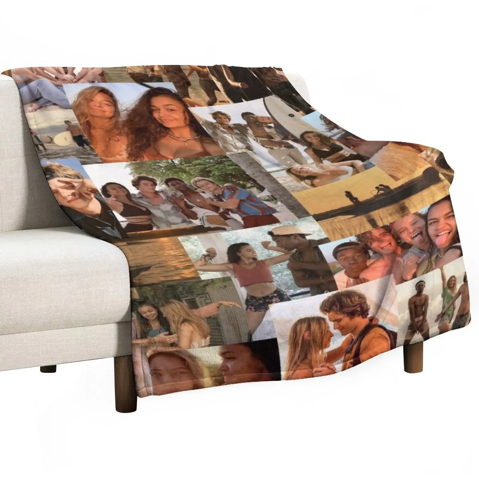 

Rudy Pankow, Chase Stokes, Madelyn Cline, Madison Bailey, Jhonathan Davis Throw Blanket Winter beds Polar Beach Blankets
