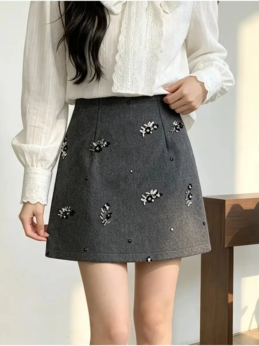 Fall/Winter Vintage High-Waisted Slimming Beaded and Sequined Woolen Fitted A-Line Skirt For Women Short Skirt