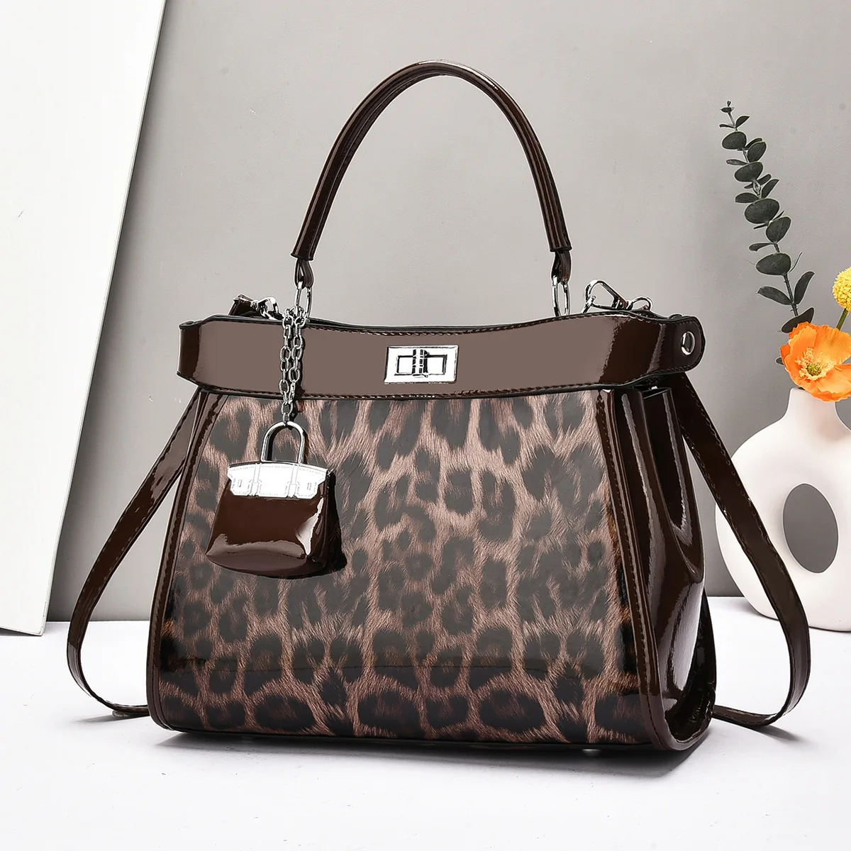 

2025 New Leopard Handbags for Women Large Capacity Advanced Texture Crossbody Bags for Lady Party Business Small accessories