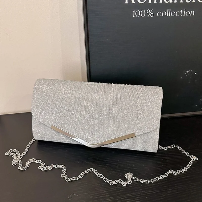

Fashionable Ladies Messenger Bag Made Of Leather Boasting High-End Quality And Classic Paris Commuter Look​