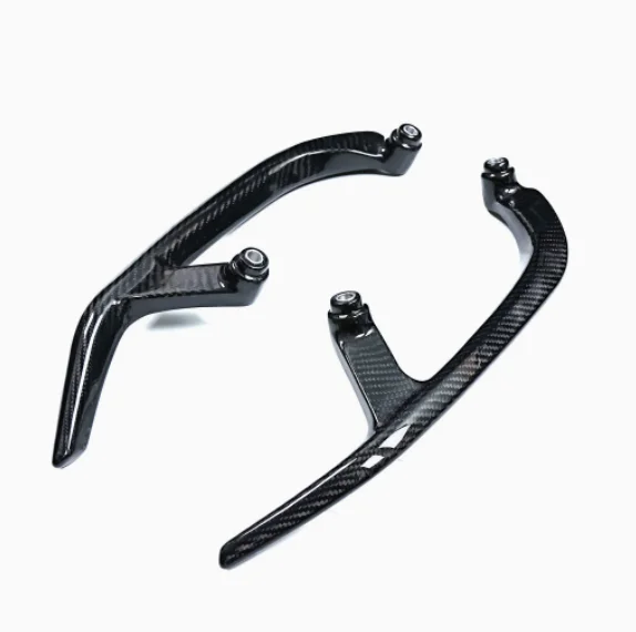 Suitable for Yamaha YAMAHA TMAX530 / 2012 - 2016 model scooter. Rear seat and rear handrail made of carbon fiber for modificatio