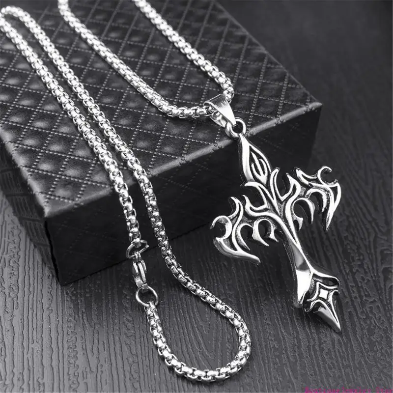 E1PE Titaniums Steel Retro Flame Crucifix Necklace Handmade Neckchain for Women Men Stylish Metal Pendant Collarbone Chain