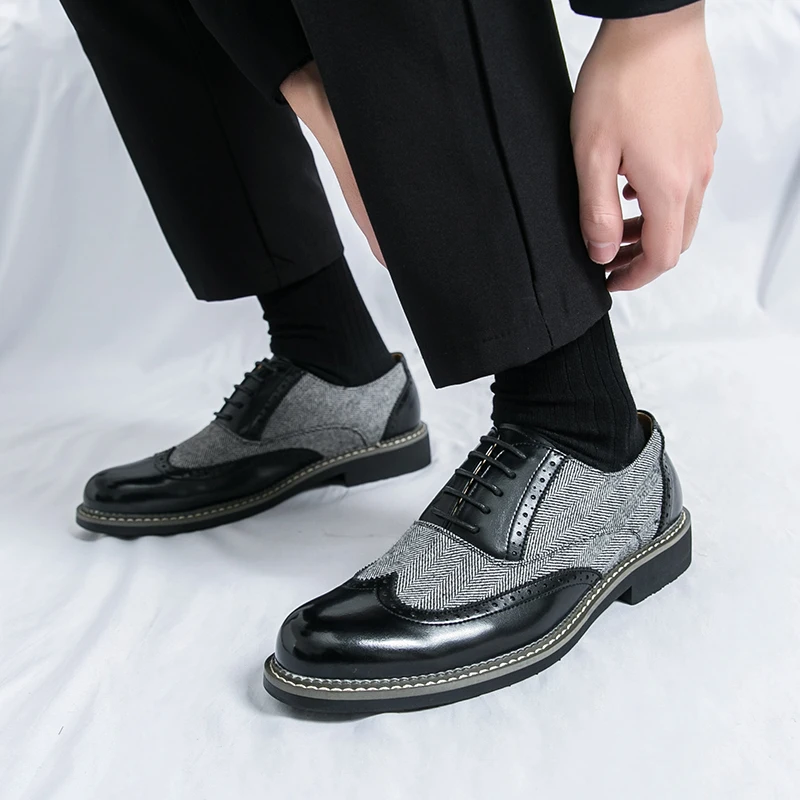 

Fashion Men's Breathable Oxford Shoes Classic Lace-Up Casual Shoes for Men Comfortable Office Flats Men Brogues Walking Footwear
