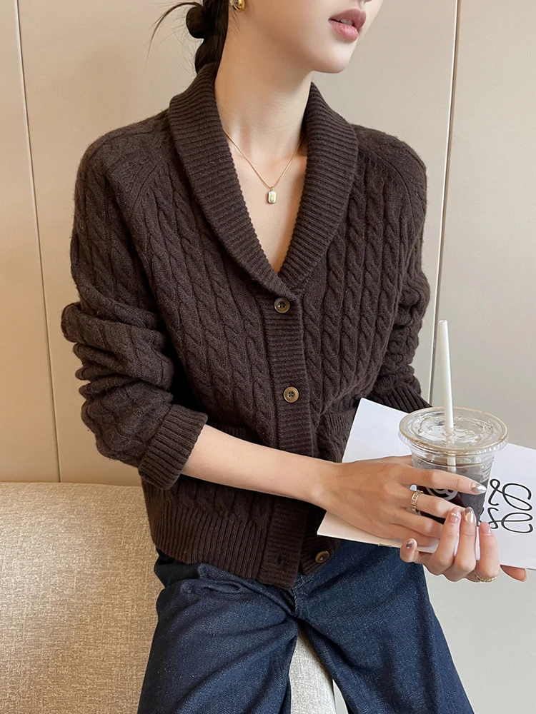 

Женский укороченный кардиган крупной вязки с V-образным вырезом на пуговицах, утепленный, из толстой вязаной ткани