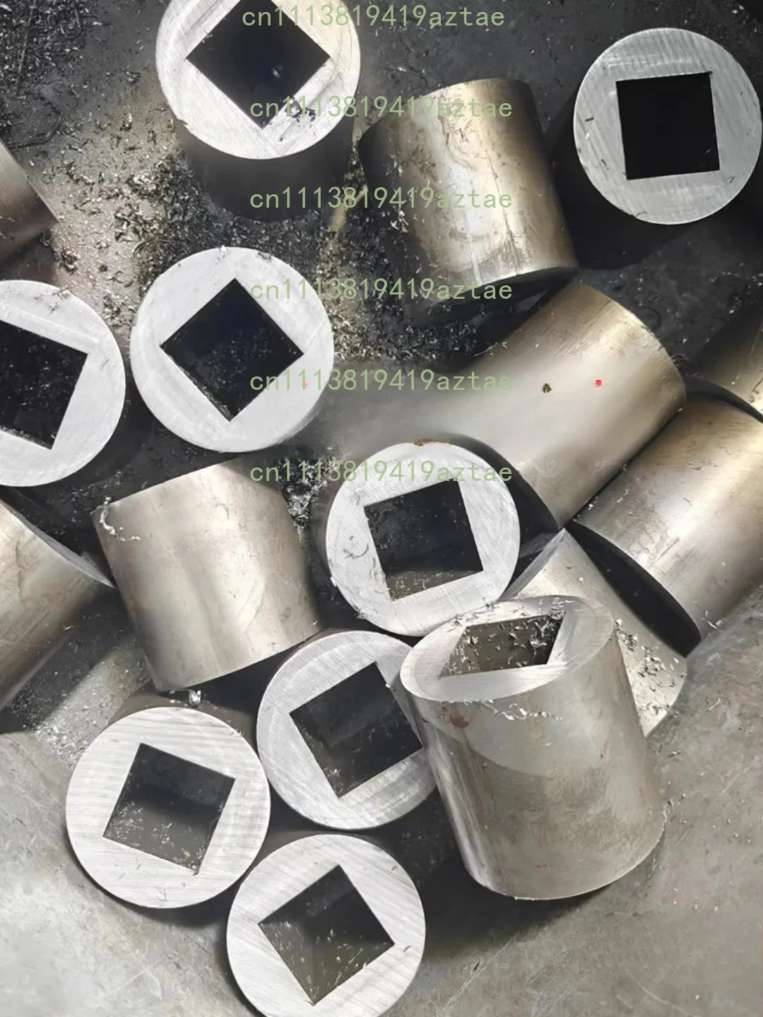 1M Outer Round Inner Square Steel Sleeve Tube, 20# 45# Seamless Four-Corner Inner Square Hole Steel Pipe