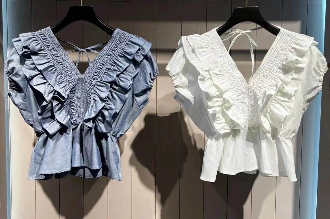 

Elegant Sweet Style Pure Color V-neck Shirt with Ruffle Hem Slim Fit Cotton Commute Style Women's Premium Shirt