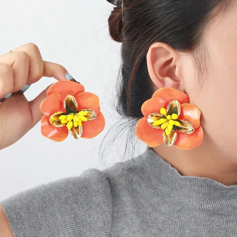 

Bohemian Heavy-duty Large Flower Earrings, Stereoscopic Enamel Floral Dangle Ear Ornaments, Fashion Retro Temperament Accessories for Ladies