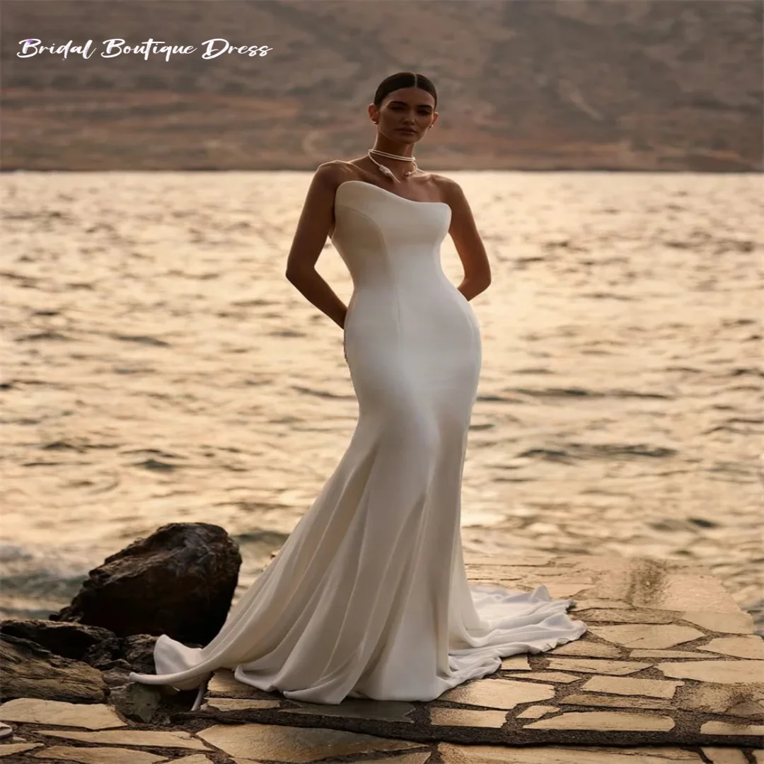 맞춤형 화려한 A라인 레이스 웨딩드레스 우아한 아플리케 신부 드레스 캐톨릭 스타일 트레인 브라이덜 가운 플러스 사이즈 웨딩드레스