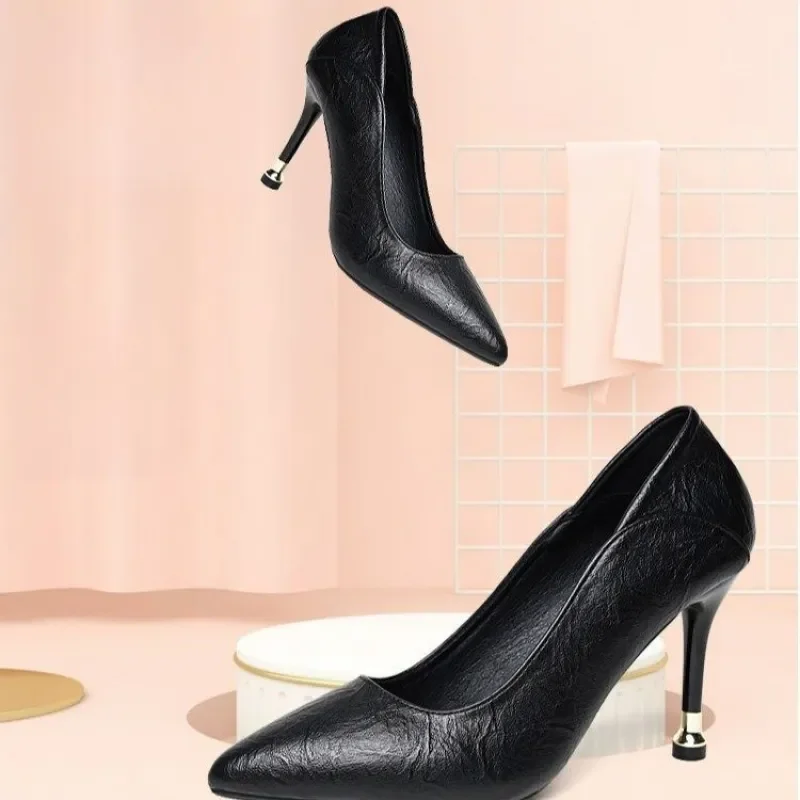 Women's Black Point…