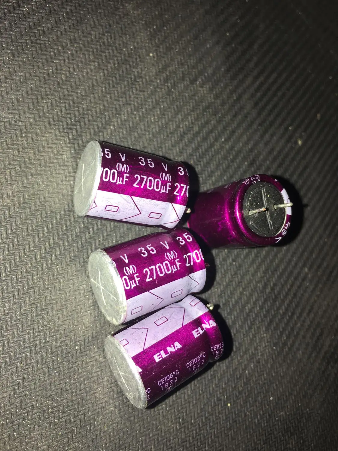 30 قطعة/الوحدة الأصلي ELNA R2O سلسلة حمى الصوت مكبر كهربائي تصفية الألومنيوم مُكثَّف كهربائيًا شحن مجاني