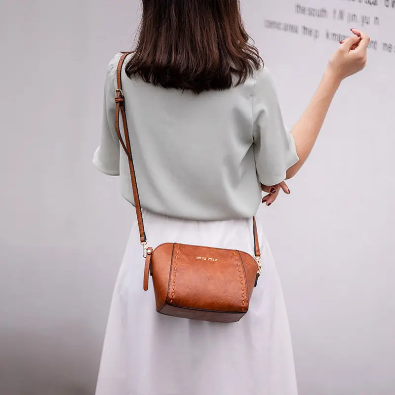 Small Bag for Women 2023 New Fashion All-Match Shoulder Messenger Bag Advanced Texture Shell Bag Retro