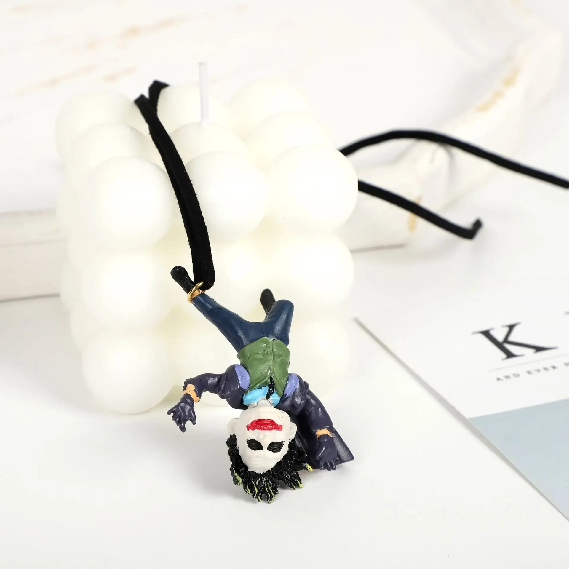 مهرج سيارة الراتنج قلادة، لوازم السيارات الإبداعية، سيارة الديكور مرآة الرؤية الخلفية الكرتون قلادة، هدية عيد الميلاد والهالوين