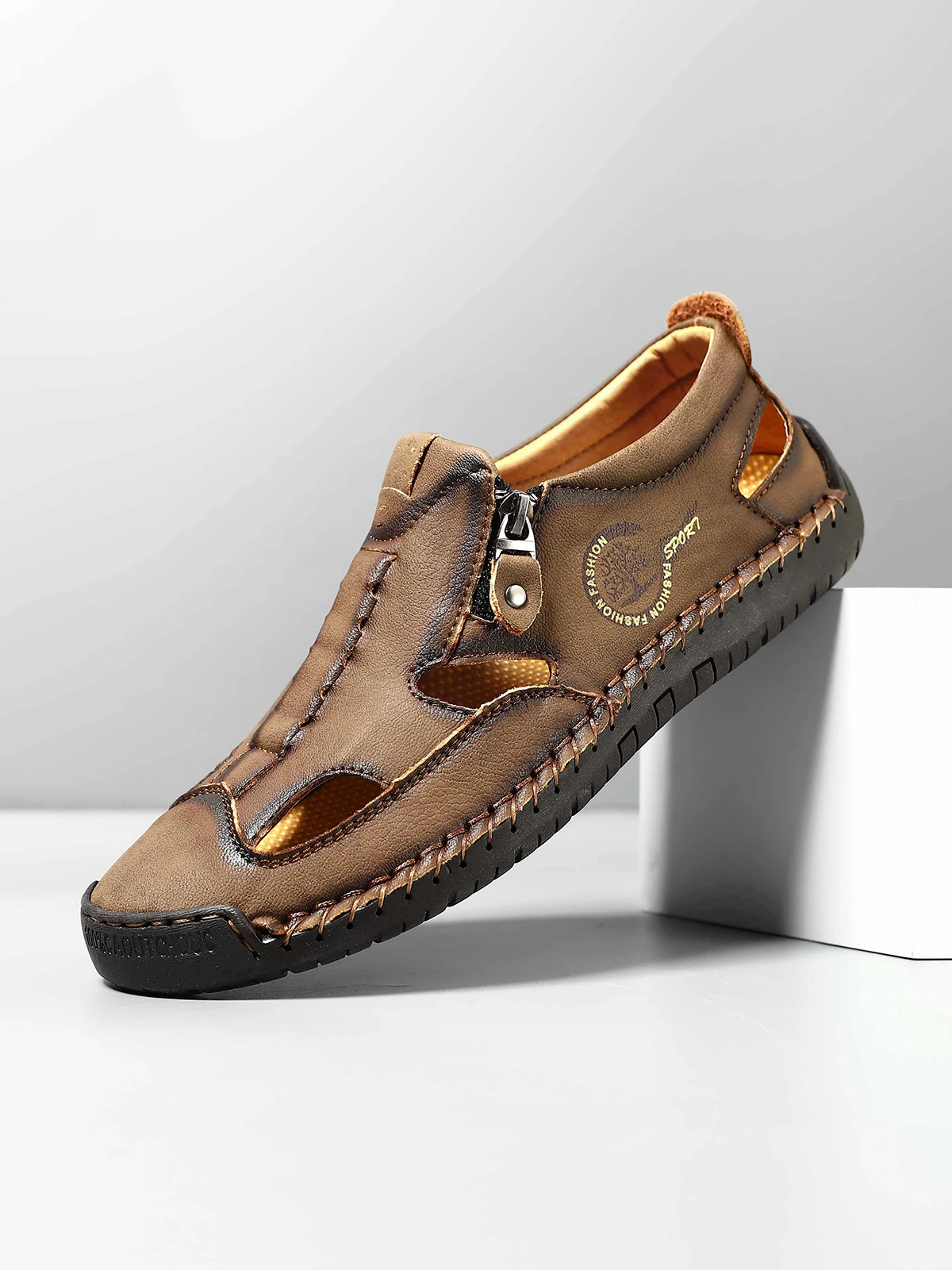 

Men's Large Size Handmade Retro Sandals, Fashionable Hollow Side Zipper Beach Sandals, Suitable for Summer Outdoor Vacations, Comfortable, Breathable, Wear-Resistant and Non-Slip