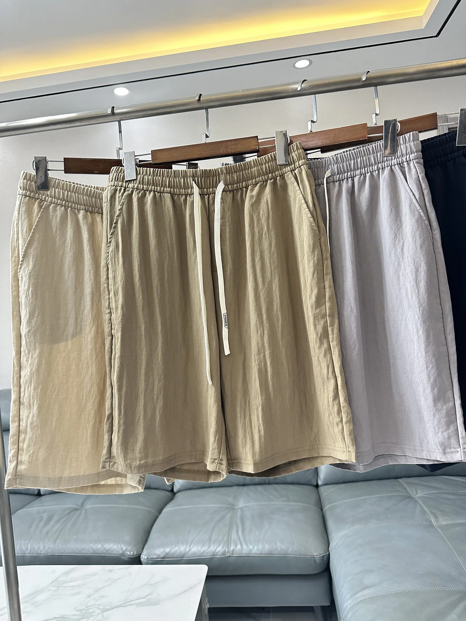 

Cool Comfortable Breathable Men's Summer Lightweight Loose Fit Elastic Waist Five-Quarter Pants Shorts Lyocell Linen Blend