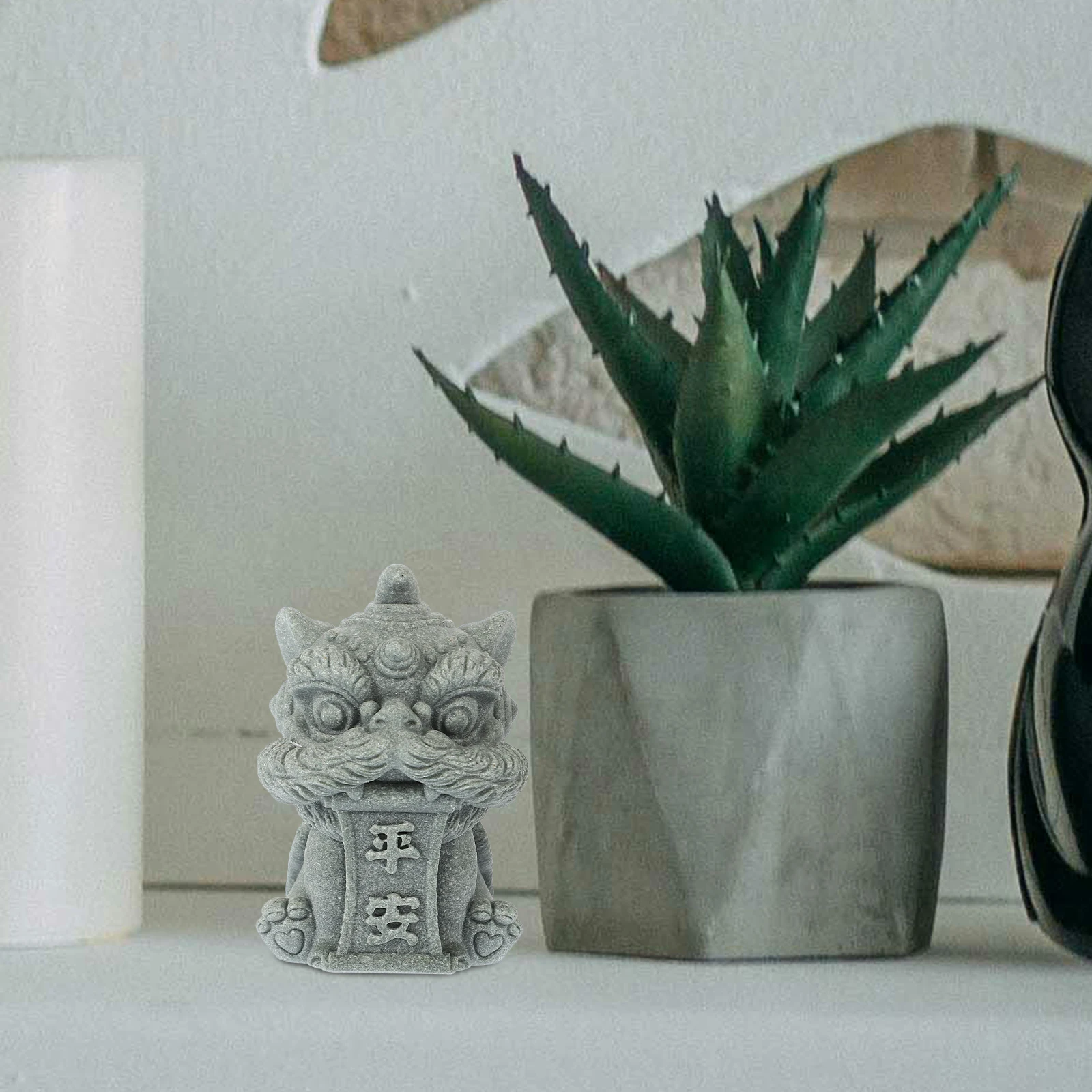 

Chinese Lion Statue Resin Craft Gray Desktop Ornament Vintage Miniature Animal Decor Tea Pet Indoor Shelf Cabinet