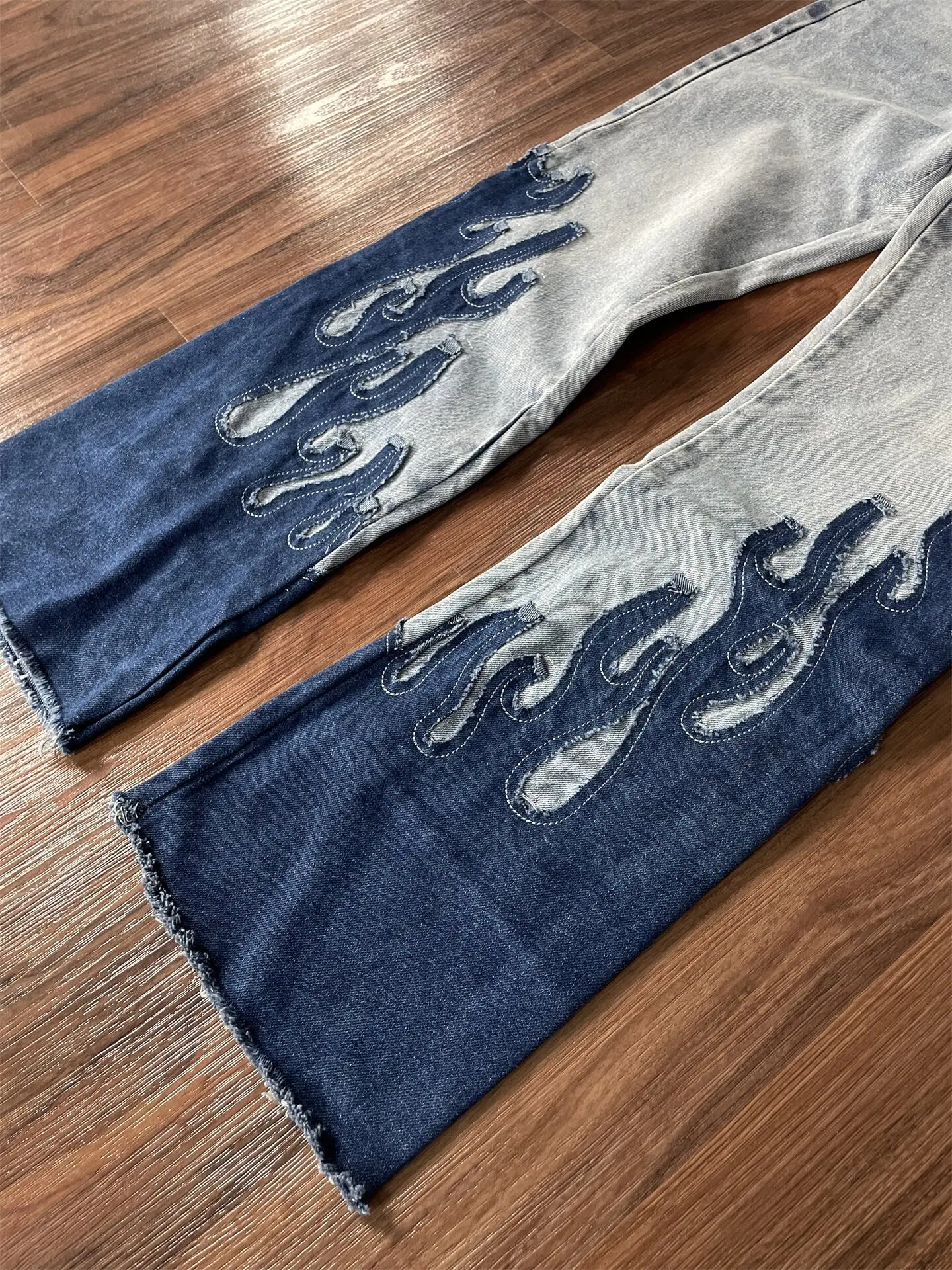 GALLERY DEPT TALK retro flame embroidery splicing micro-pull old washed loose jeans
