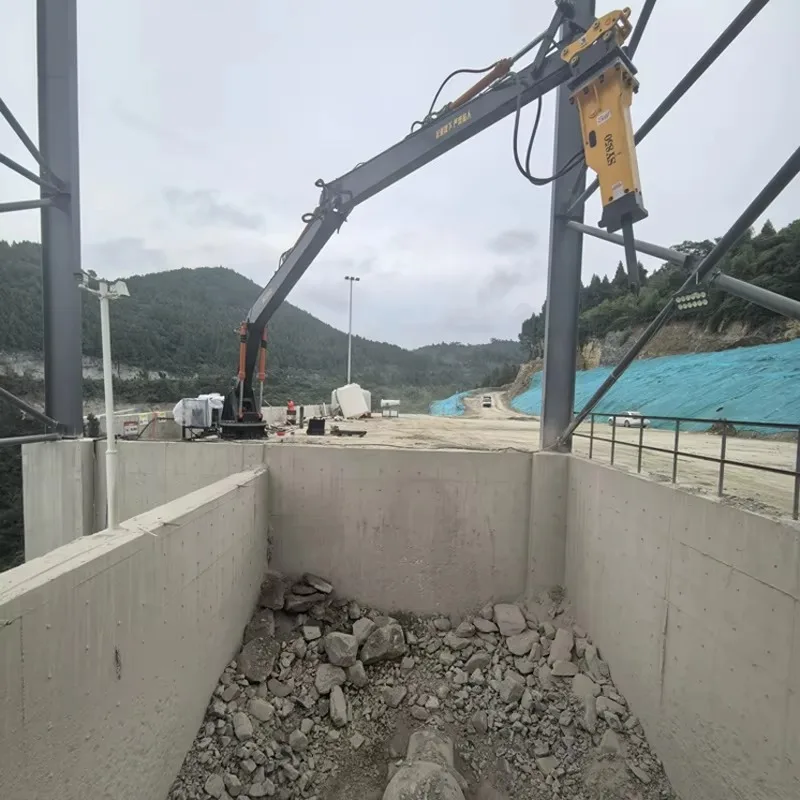 Customized 360°rotation Heavy-duty Stationary Rock Breaker Boom For Material Handling In Hazardous Environments.