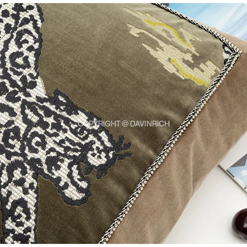 DAVINRICH Contemporary Modern Green Embroidery Tiger Decorative Pillow Case Luxury Cushion Cover Unleash The Grace And Strength