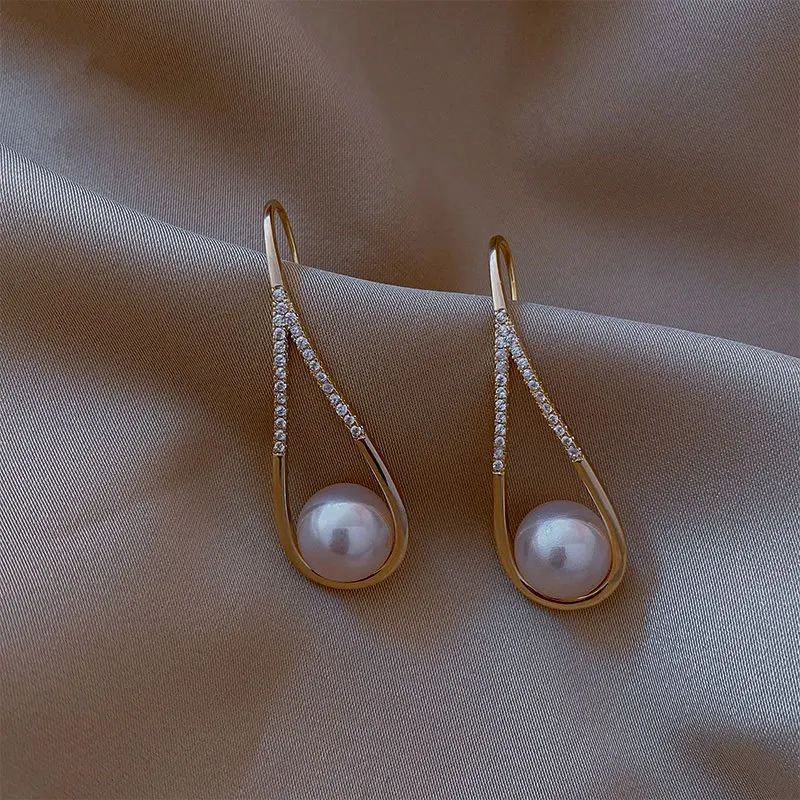 

New Simple Water Drop Pearl Stud Earrings For Women Lady French Trend Elegant Long Earrings Aesthetic Jewelry Ear Accessories