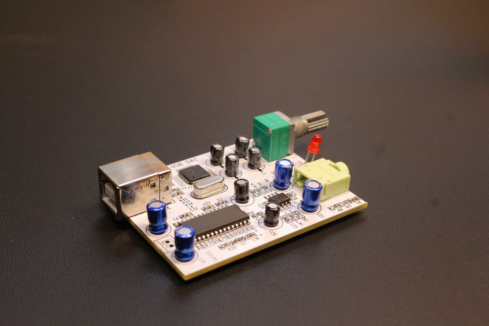 イヤーアンプ CM108 TDA1305T TDA1308 IIS USB DAC デコーダー