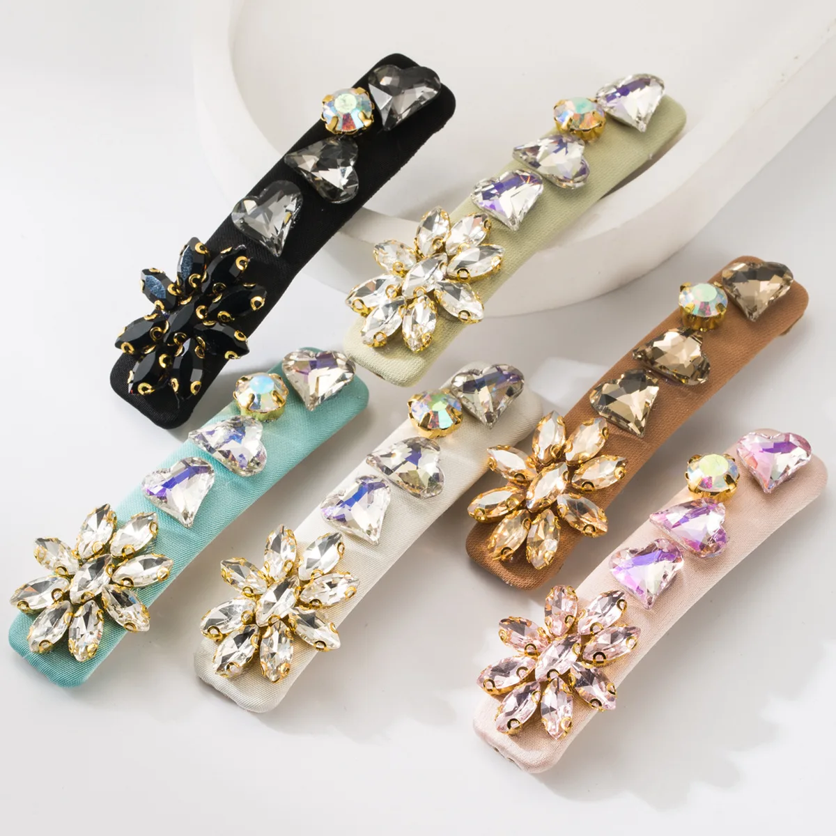 

Korean Style High-Grade Love Diamond Side Fringe Clip Shredded Hairpin Back Head Barrettes Fashion Sweet Hair Accessories