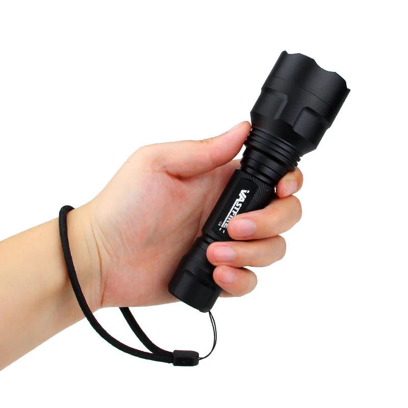 التكتيكية الصيد مصباح يدوي أبيض/أخضر/أحمر ضوء الشعلة LED بندقية فانوس مفتاح ضغط السكك الحديدية نطاق جبل 18650 + شاحن يو اس بي